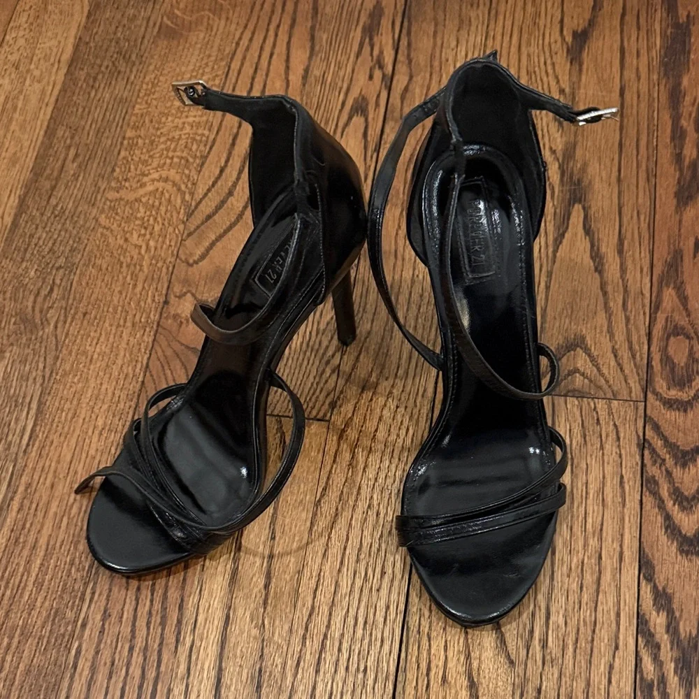Forever 21 Black Strappy Heels - Picture 1 of 2